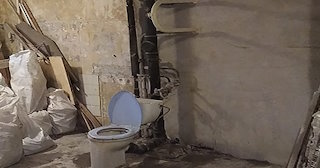 Демонтаж сантехкабины в панельном доме - цена от 1025 рублей | Сварной-Мнр